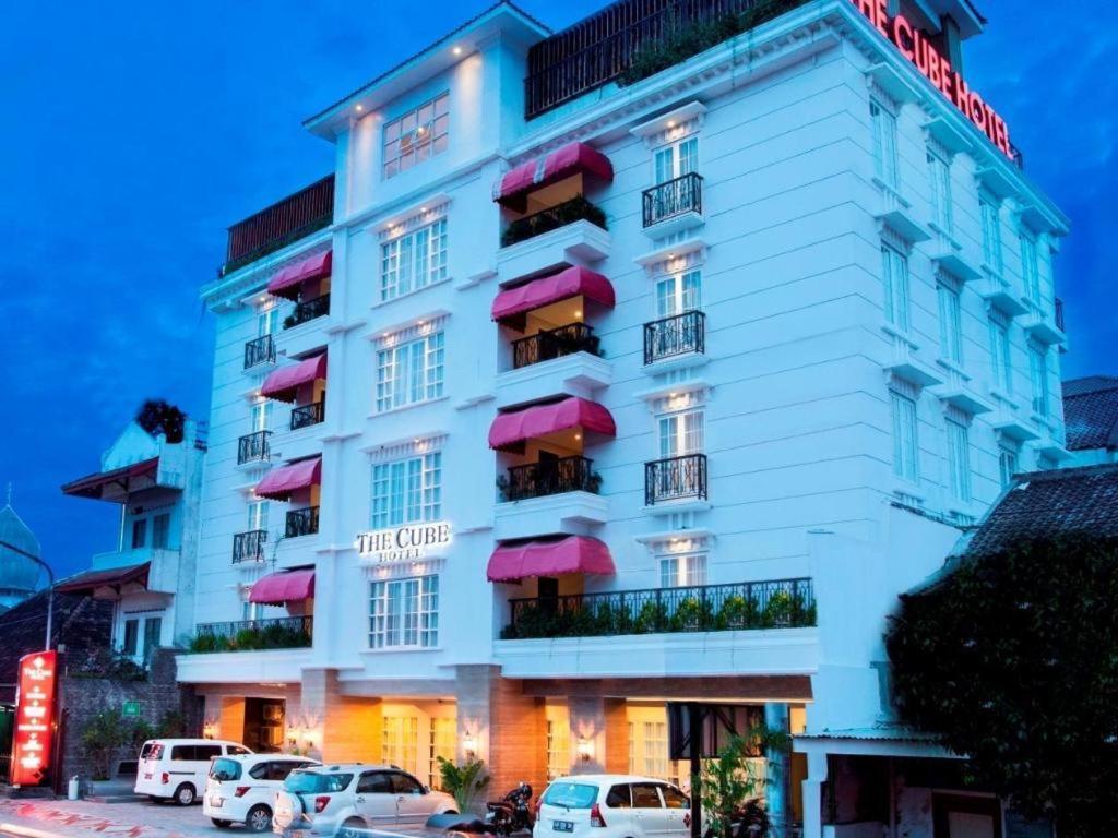 The Cube Hotel Malioboro, Azana Hotels Collection Yogyakarta Esterno foto