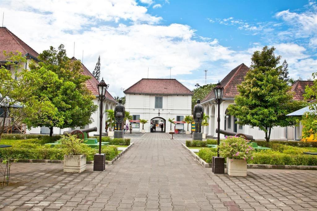 The Cube Hotel Malioboro, Azana Hotels Collection Yogyakarta Esterno foto