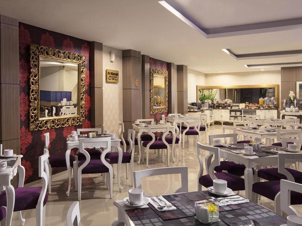The Cube Hotel Malioboro, Azana Hotels Collection Yogyakarta Esterno foto