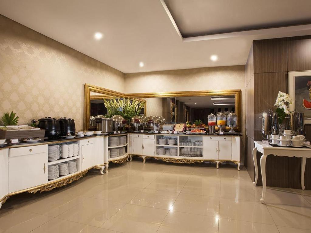 The Cube Hotel Malioboro, Azana Hotels Collection Yogyakarta Esterno foto